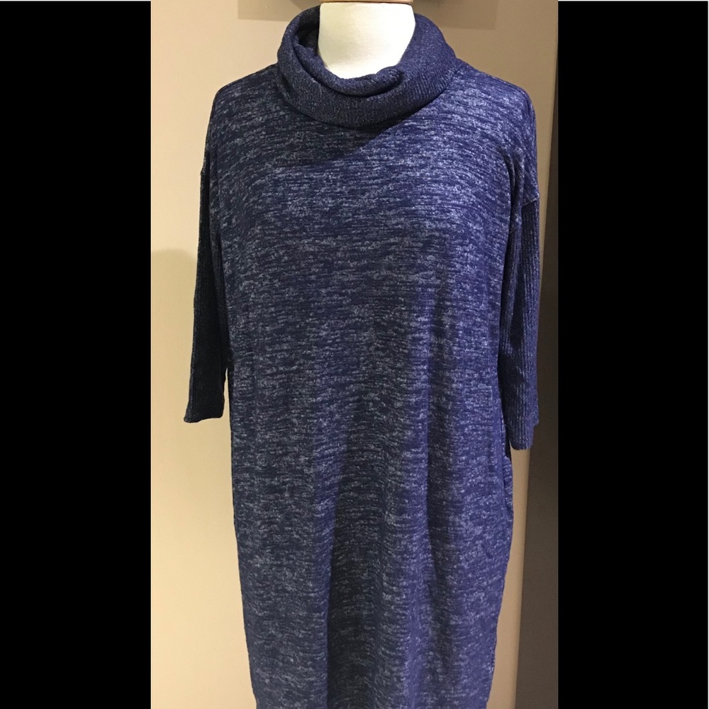 Over Sized Top. - Picture 2 of 5